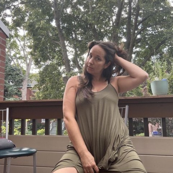 Meet your Posher, Julie - Picture 1 of 1